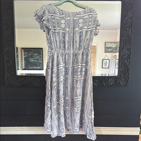 Kori White and Blue Midi Sundress with V-Neck - Picture 6 of 6